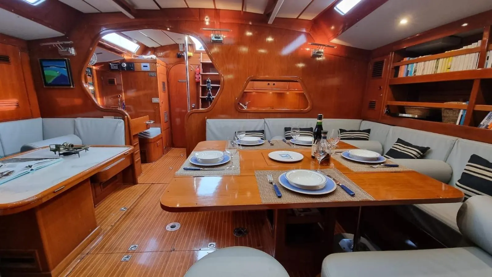 !Perfect Sailboat To Relax At The Port Forum! Barcelona 0*,  Spanien
