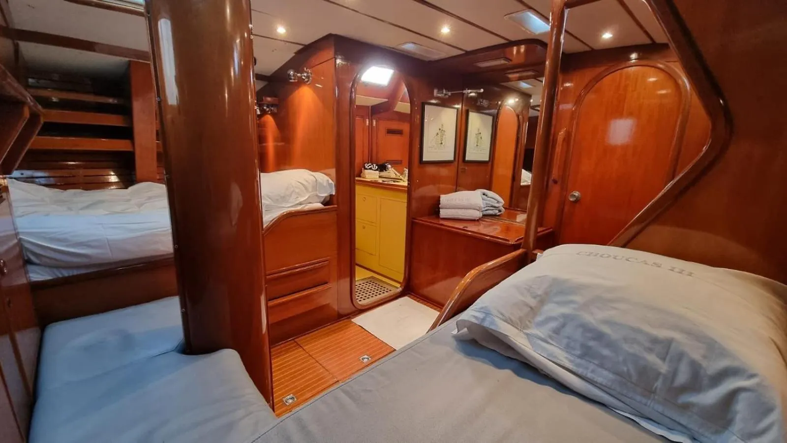 Botel !Perfect Sailboat To Relax At The Port Forum! Barcelona